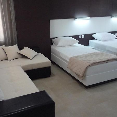 Apartments Good Night Ниш Екстер'єр фото