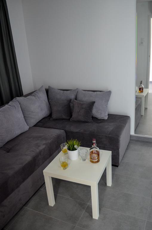 Apartments Good Night Ниш Екстер'єр фото