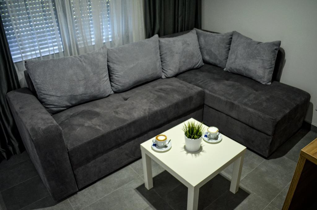Apartments Good Night Ниш Екстер'єр фото